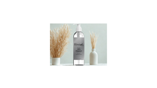Gentle AHA facial cleanser designed to clarify skin texture while maintaining balance and barrier comfort